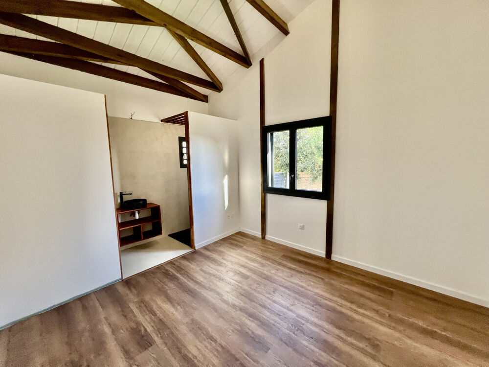 Vente Maison TAMPON 97480 - MAISON T4 - WOODEN HOUSE - BEAUX VOLUMES - QUARTIER CALME Le tampon