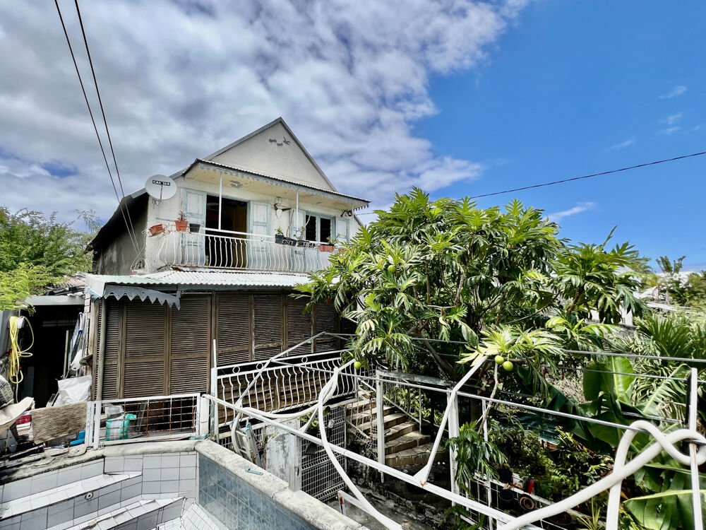 Vente Maison SAINT PIERRE (97410) - CHARMANTE VILLA T6 - À PROXIMITÉ IMMÉDIATE DU CENTRE VILLE St pierre