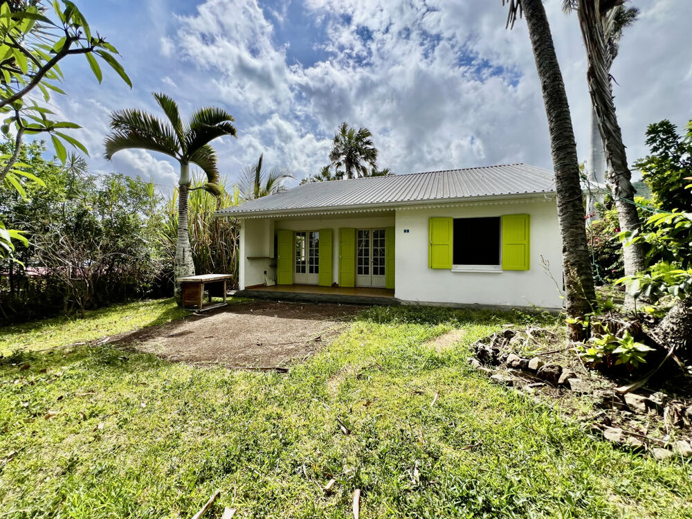 ENTRE DEUX 97414 - VILLA FONCTIONNELLE + BUNGALOW - VASTE TERRAIN ARBORE - CADRE VERDOYANT
