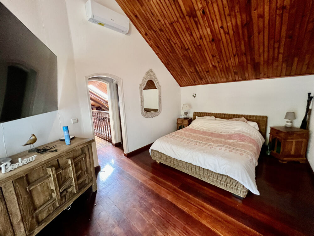 Vente Maison TAMPON 97430 - VILLA FAMILIALE - BELLE PARCELLE - BEAUX VOLUMES - PROCHE DES COMMODITÉS Le tampon