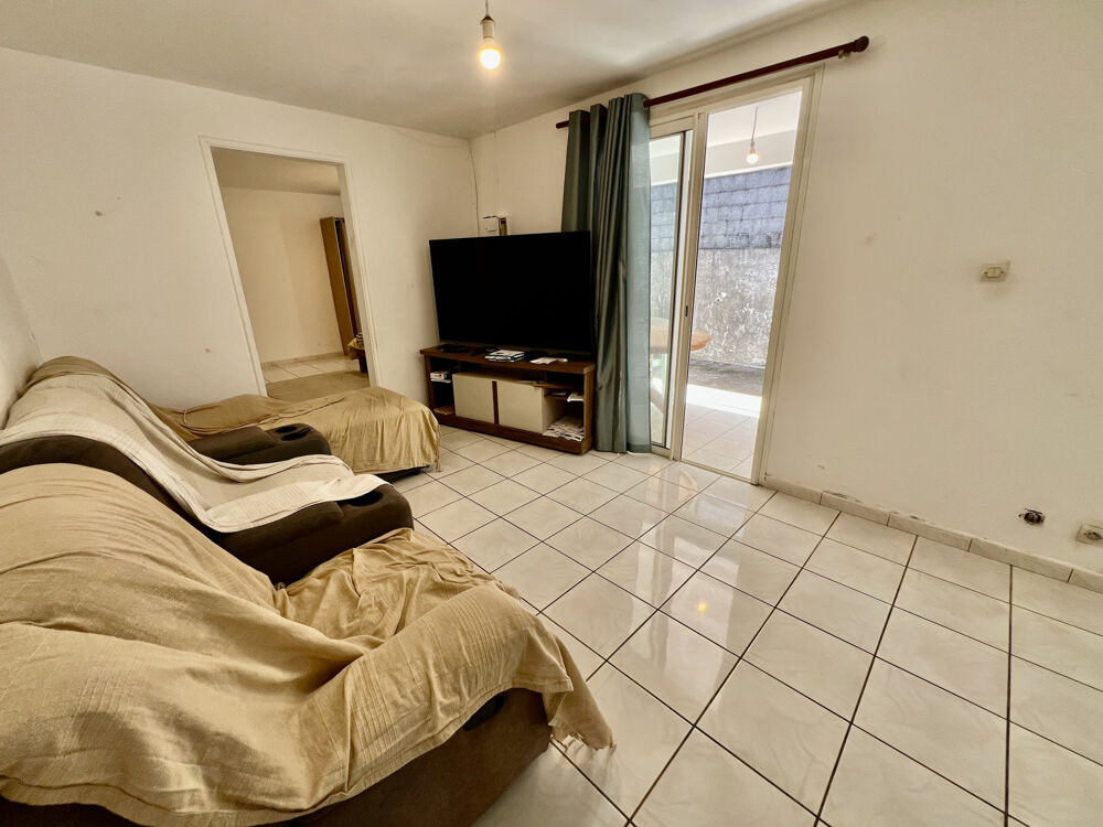 Vente Maison PETITE ILE 97429 - VILLA AGRÉABLE - VASTE PARCELLE - POSSIBLE INVESTISSEMENT - CADRE AGRÉABLE Petite ile
