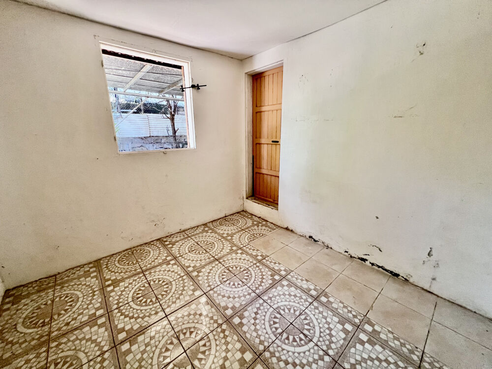 Vente Maison SAINT PIERRE 97480 - MAISON T4 - DE PLAIN-PIED - BEAUX VOLUMES - PROCHE COMMODITÉS St pierre