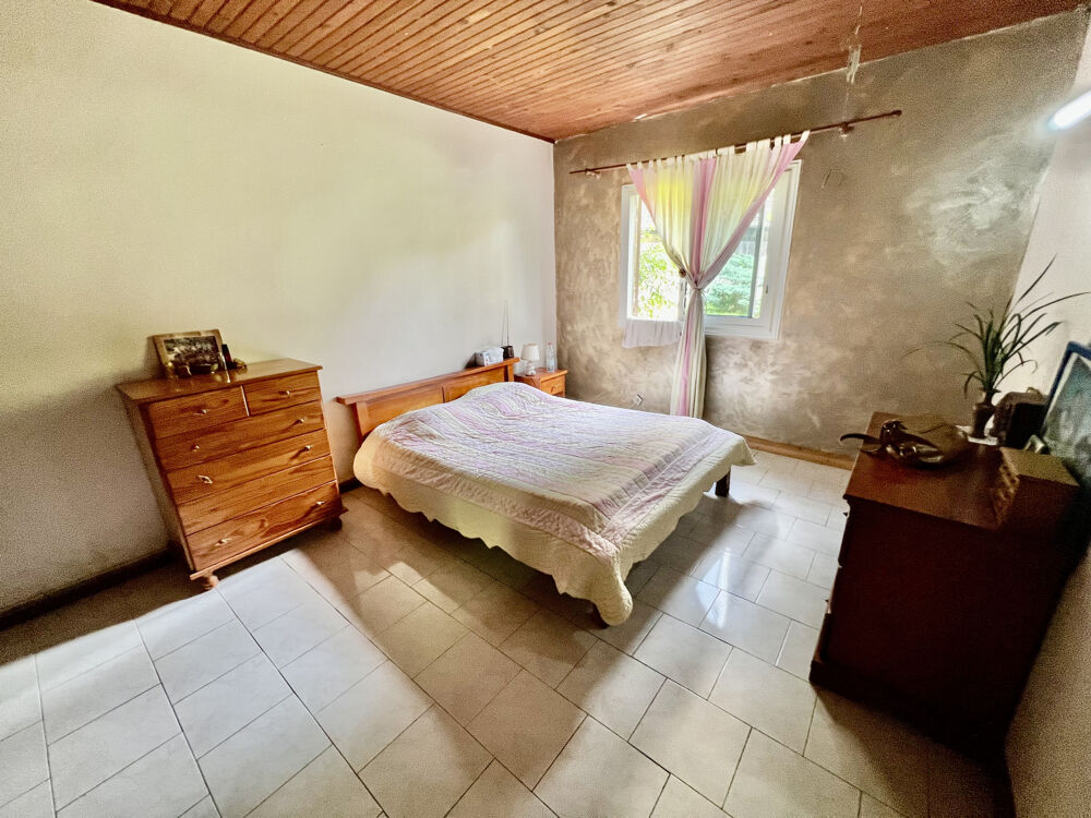 Vente Maison TAMPON 97430 - MAISON FAMILIALE - TRÈS BEAUX VOLUMES - IDÉAL INVESTISSEMENT - QUARTIER AGRÉABLE Le tampon