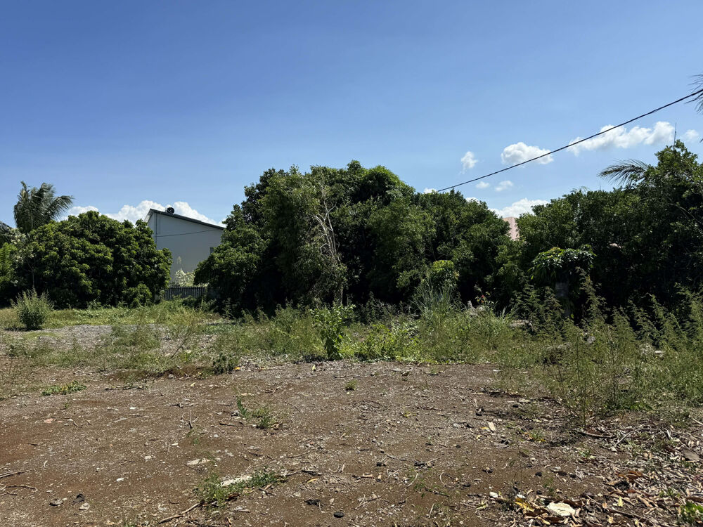 Vente Terrain SAINT PIERRE 97410 - PARCELLE D'ENVIRON 420 m2 EN ZONE UF - PROCHE HOPITAL - QUARTIER PRISÉ St pierre