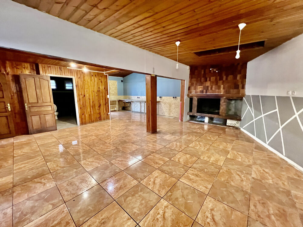 Vente Maison TAMPON 97430 - MAISON AVEC 4 CHAMBRES + 1 BUREAU - VASTE TERRASSE - QUARTIER CALME Le tampon