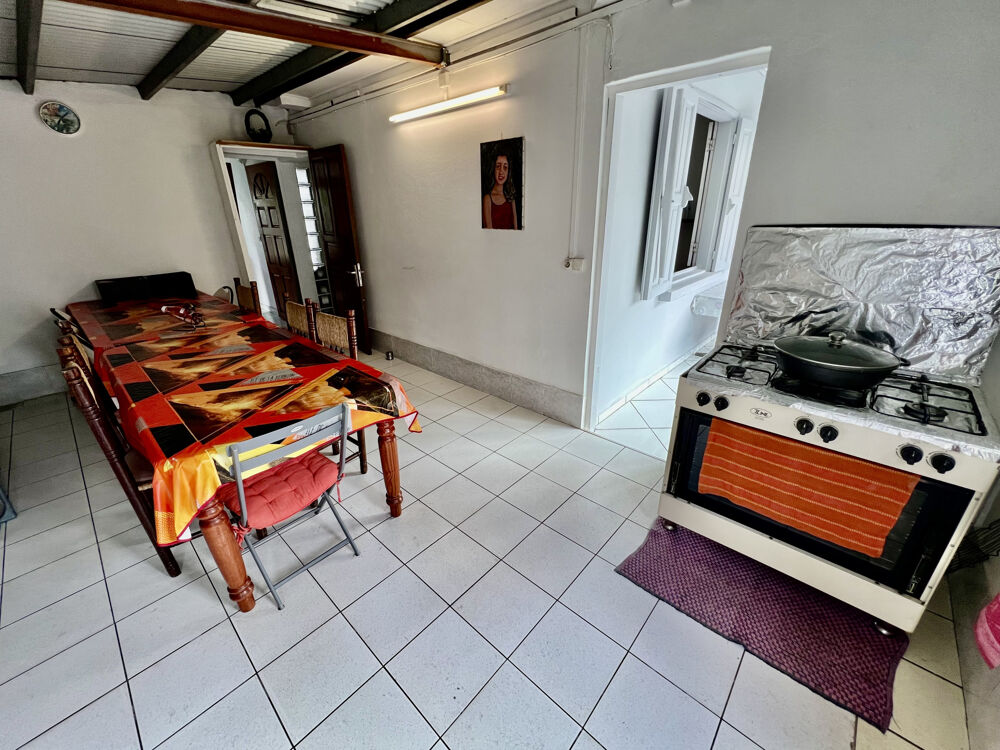 Vente Maison TAMPON 97430 - VILLA F5 DE PLAIN PIED - ENTRETENUE - BEAUX VOLUMES - QUARTIER PAISIBLE Le tampon