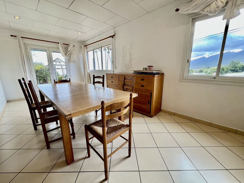 TAMPON 97430 - VILLA F4 + VARANGUE - BEAUX VOLUMES - GARAGE - QUARTIER CALME