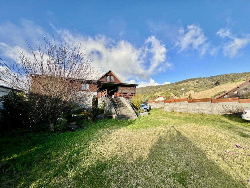 Vente Maison TAMPON 97430 - VILLA F4 TYPE CHALET - PARFAITEMENT ENTRETENUE - CADRE BUCOLIQUE - VASTE TERRAIN PLAT Le tampon