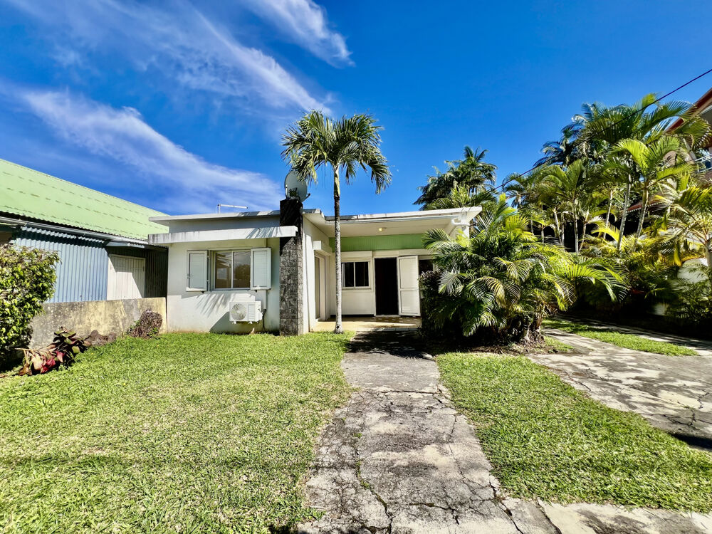 Vente Maison SAINT JOSEPH 97480 - MAISON DE PLAIN PIED - TYPE CREOLE - TERRAIN PLAT - PROCHE DES COMMODITES St joseph