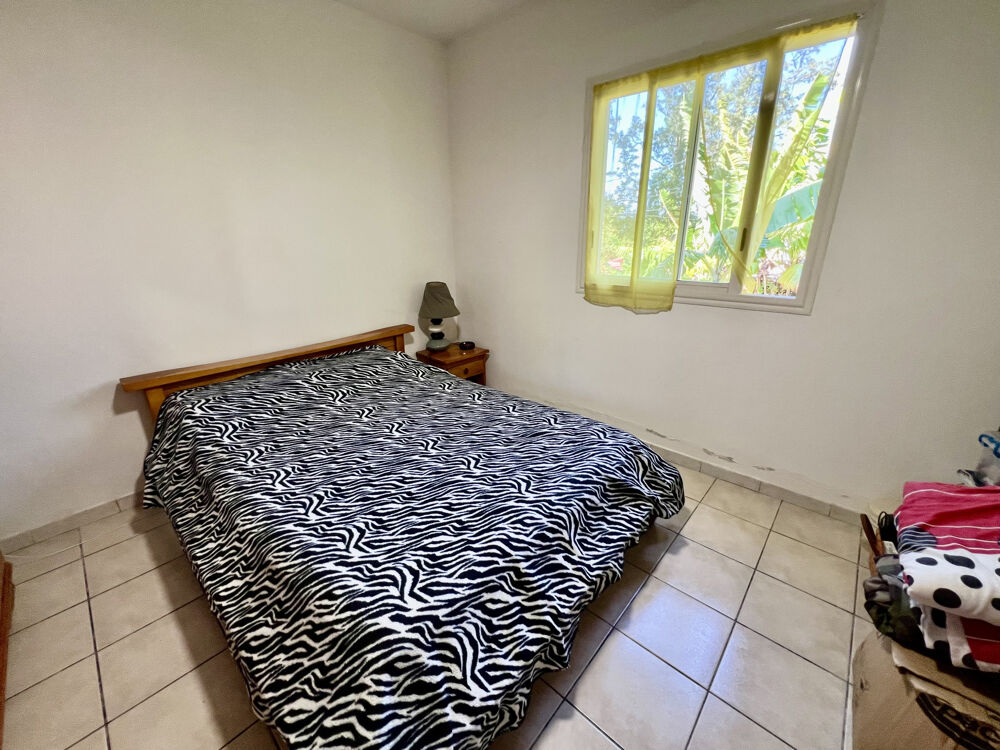 Vente Maison SAINT JOSEPH 97480 - VILLA F3 + BUREAU -  VARANGUE OUVERTE - TERRAIN PLAT ET CLOTURE - SECTEUR RECHERCHÉ St joseph