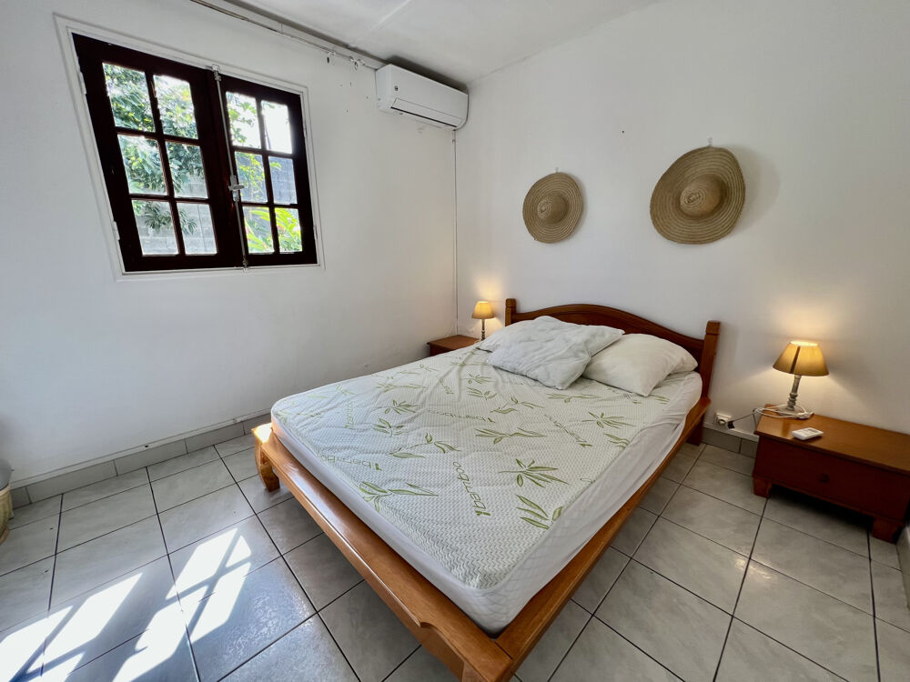 Vente Maison SAINT JOSEPH 97480 - VILLA AVEC PISCINE - BEAUX VOLUMES - RENDEMENT LOCATIF - PROCHE DE TOUTES COMMODITÉS St joseph