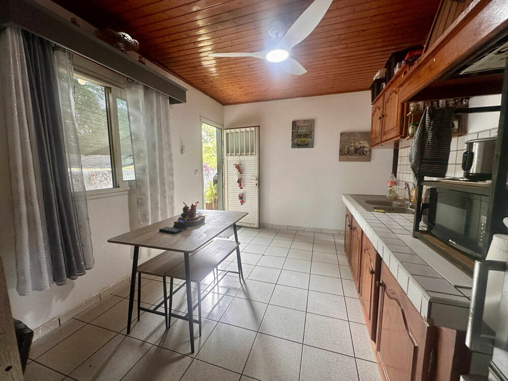 Vente Maison SAINT JOSEPH 97480 - ENSEMBLE IMMOBILIER ENTRETENU - FACILE D'ACCES - PROCHE DES COMMODITES St joseph