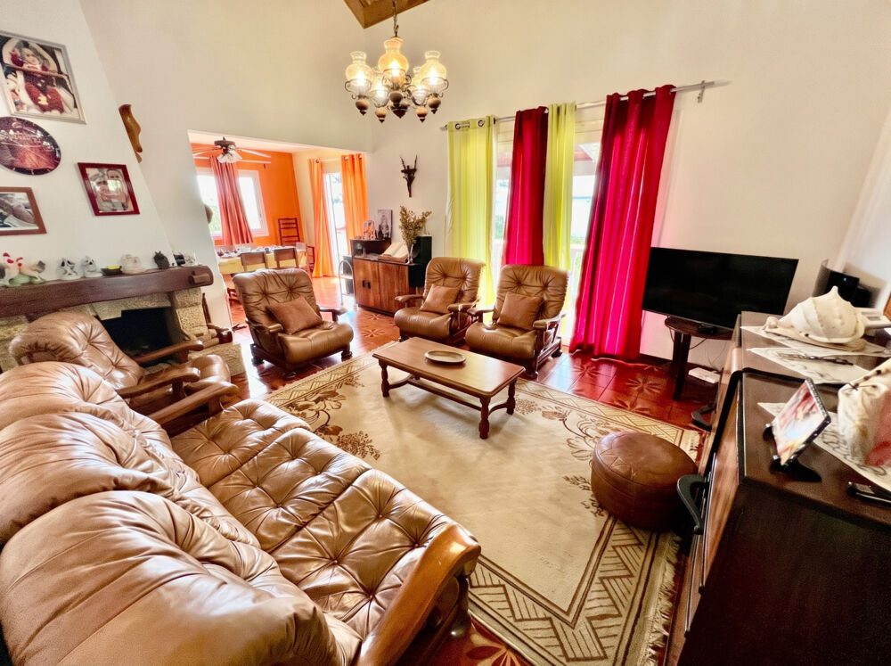 Vente Maison TAMPON 97430 - VILLA F5 - BEAUX ESPACES - TERRAIN VERDOYANT - BIEN ENTRETENU Le tampon
