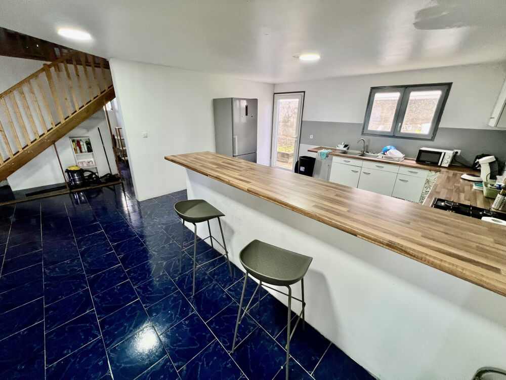 Vente Maison TAMPON 97430 - MAISON T5 + STUDIO - BEAUX VOLUMES - VUE MER - SECTEUR CALME Le tampon