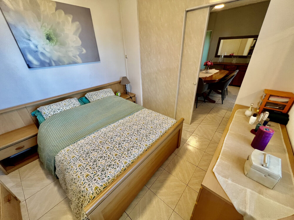 Vente Maison TAMPON 97430 - ENSEMBLE IMMOBILIER ENTRETENU - ENVIRONNEMENT CALME  - VASTE TERRAIN - FACILE D'ACCÈS Le tampon