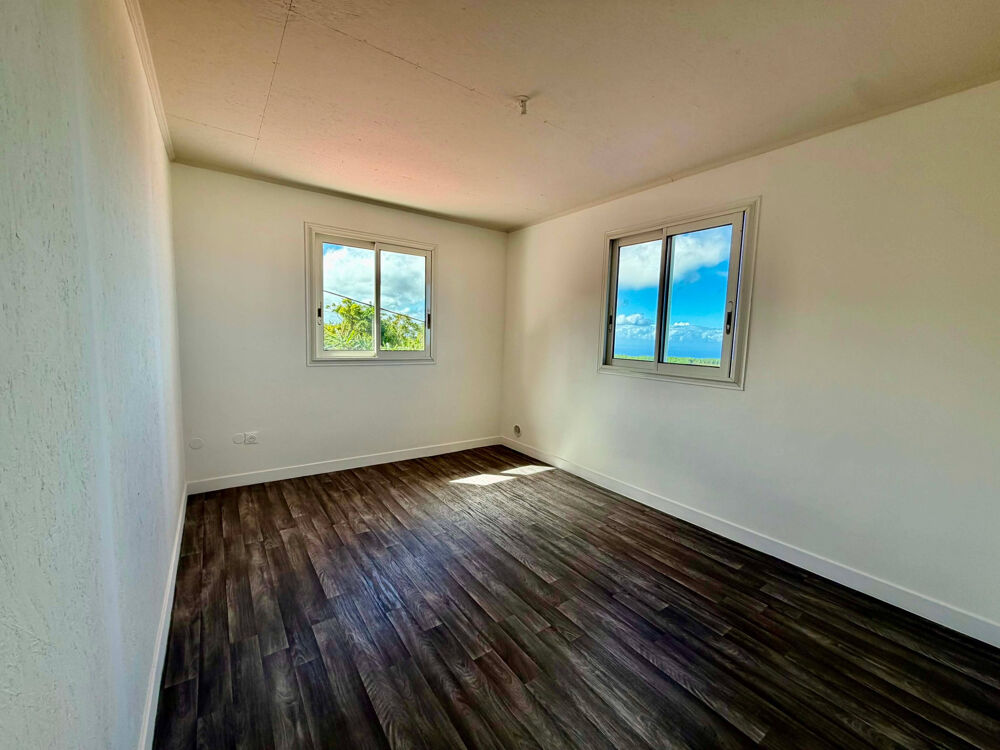 Vente Maison SAINT JOSEPH 97480 - VILLA T5 - VOLUMES AGRÉABLES - BELLE VUE - QUARTIER CALME St joseph