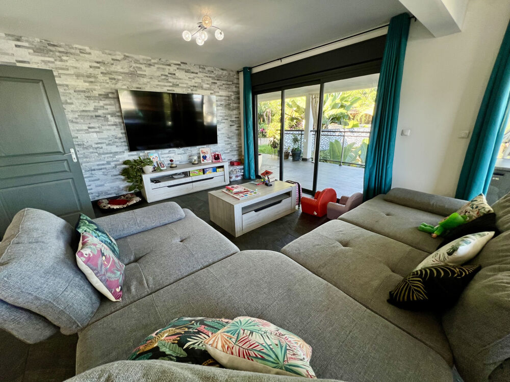 TAMPON 97430 - VILLA DE STANDING + DÉPENDANCE - MODERNE ET FAMILIALE - PISCINE - TAMPON 400