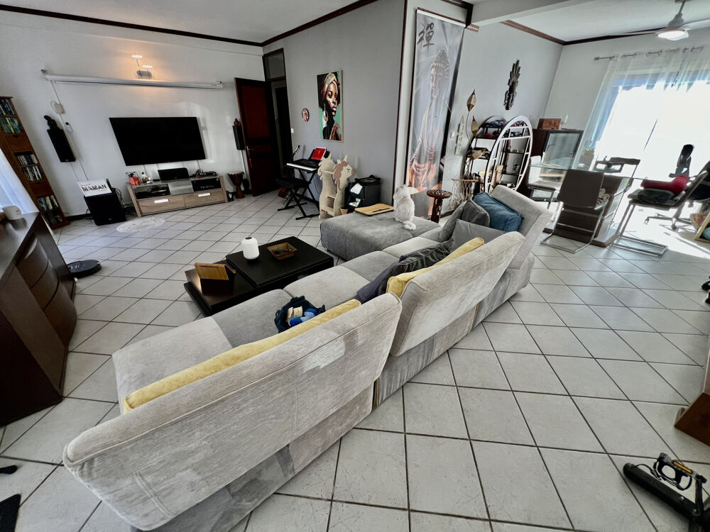 TAMPON 97430 - VILLA F6 À ÉTAGE - EN PARFAIT ETAT - DÉPENDANCE - BEAUX VOLUMES - PISCINE