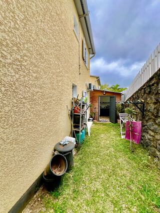 Vente Maison SAINT PIERRE 97410 - VILLA F4 SAINE ET FONCTIONNELLE - BEAUX VOLUMES - A ETAGE - COMMODITES A PROXIMITE St pierre