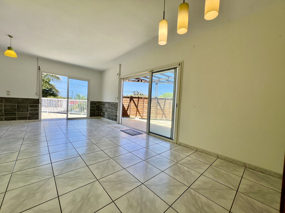 SAINT JOSEPH 97480 - SUPERBE VILLA T4 - BEAUX VOLUMES - CADRE AGRÉABLE - PROCHE COMMODITÉS