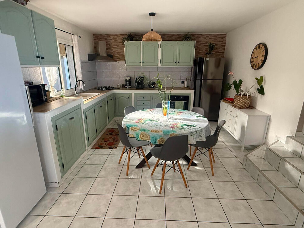 Vente Maison SAINT PIERRE 97410 - VILLA À ÉTAGE - BEAUX VOLUMES - FORT POTENTIEL - BELLE VUE - QUARTIER CALME St pierre
