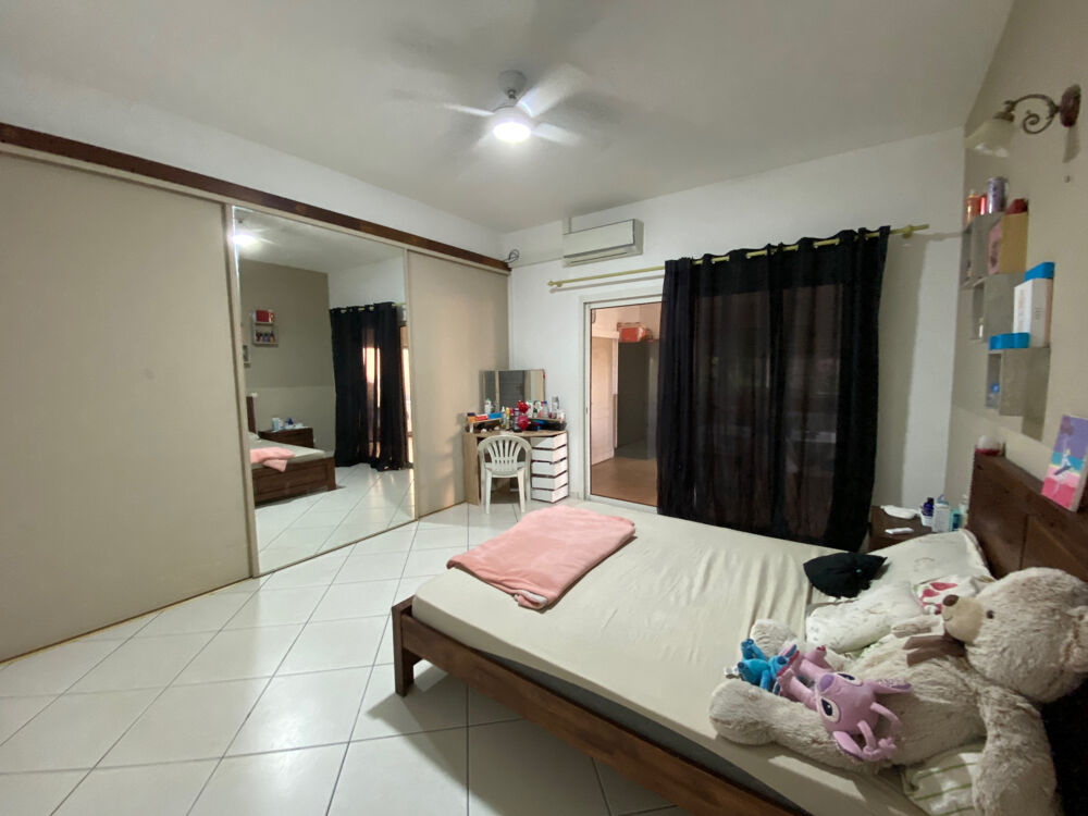 Vente Maison SAINT PIERRE 97410 - ENSEMBLE IMMOBILIER - GRANDS VOLUMES - BON RENDEMENT - ENVIRONNEMENT PRISÉ St pierre