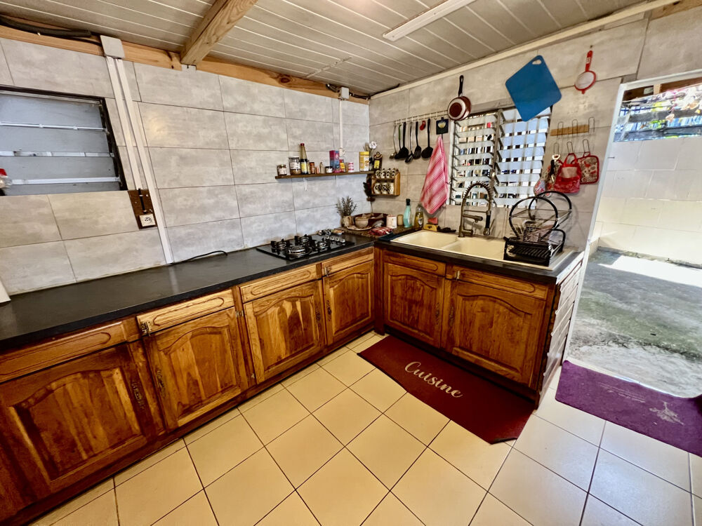Vente Maison SAINT JOSEPH 97480 - MAISON LUMINEUSE - BUREAU - GARAGE - QUARTIER PRISÉ St joseph
