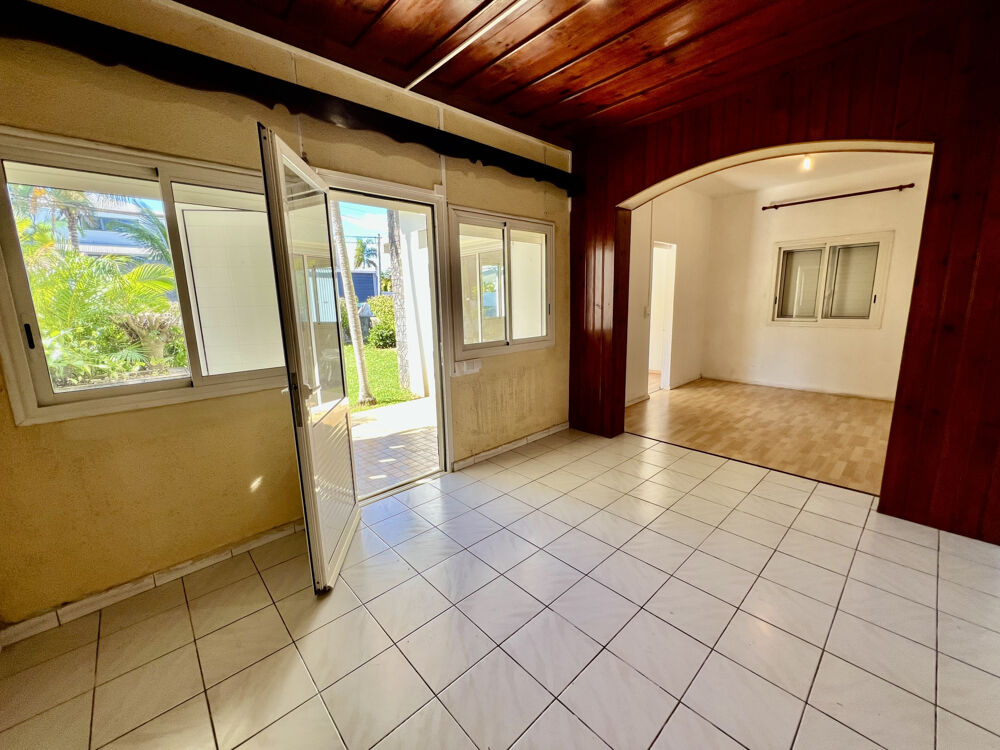 Vente Maison SAINT JOSEPH 97480 - MAISON DE PLAIN PIED - TYPE CREOLE - TERRAIN PLAT - PROCHE DES COMMODITES St joseph