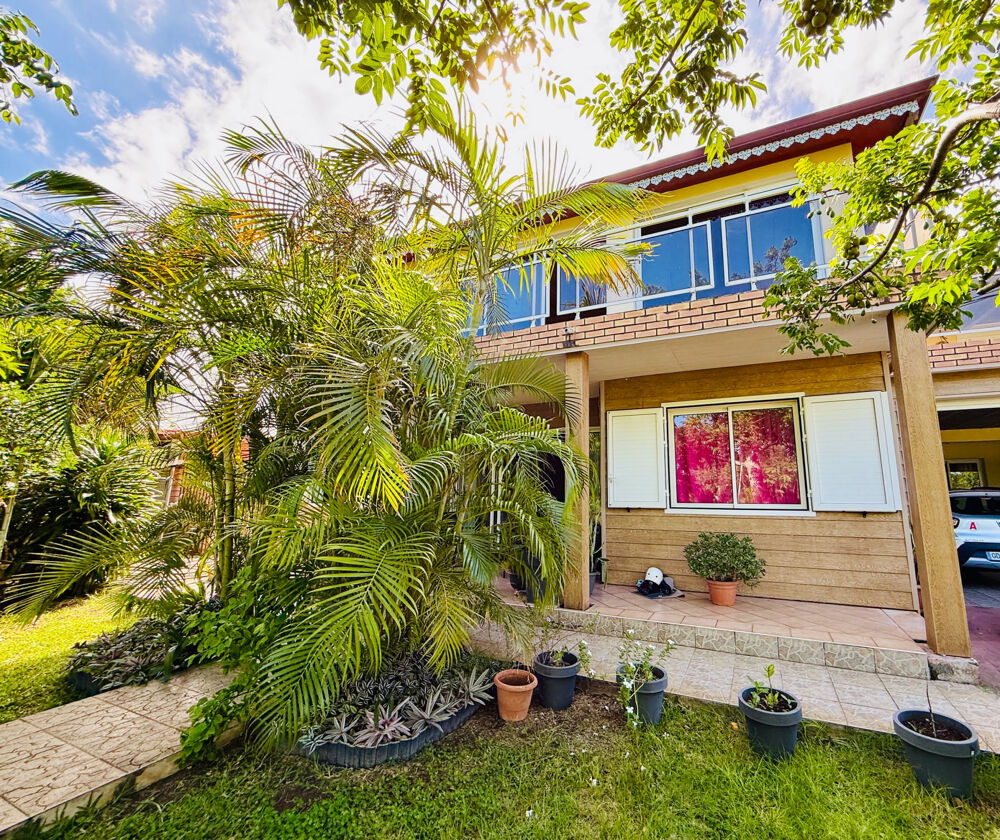 Maison 7 pièces 295 m² · à St Louis · 295 m² · 728 000 €