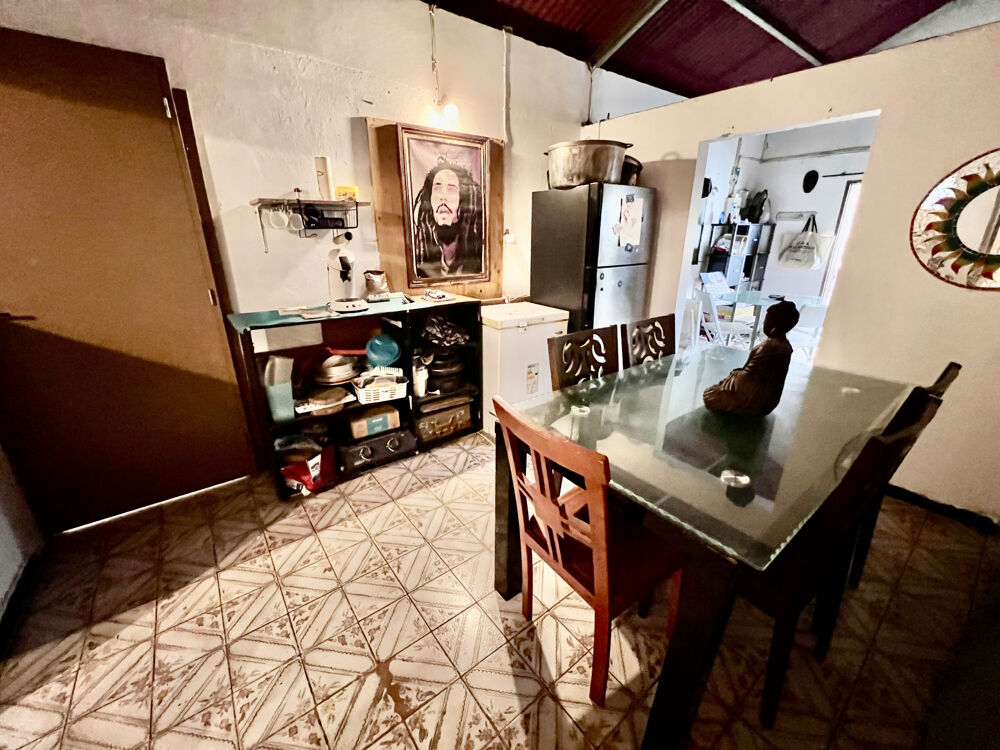 SAINT PIERRE 97410 - MAISON T3 - DE PLAIN-PIED - PRIX ATTRACTIF - PROCHE DES COMMODITÉS
