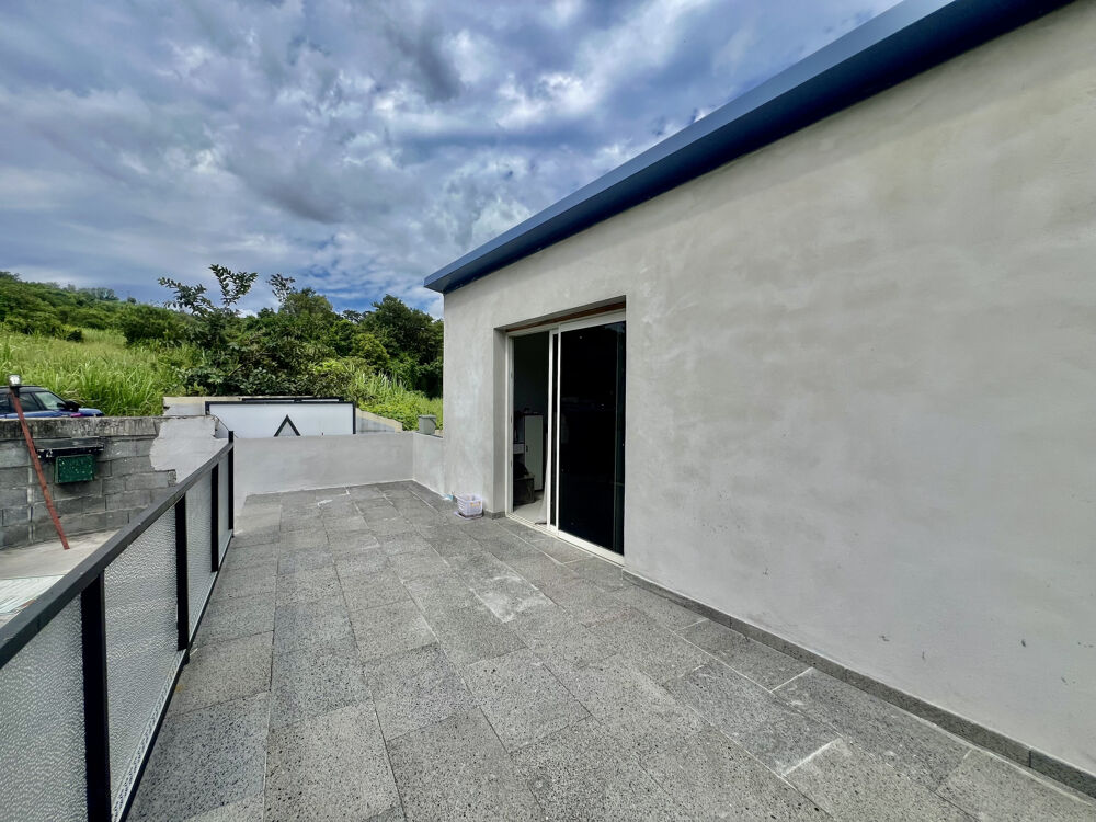 Vente Maison TAMPON 97430 - ENSEMBLE IMMOBILIER - BEAUX VOLUMES - FORT POTENTIEL - QUARTIER PRISÉ Le tampon