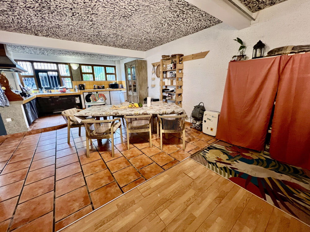 Vente Maison TAMPON 97430 - VILLA À ETAGE - VOLUMES APPRECIABLES - FONCTIONNELLE - QUARTIER CALME ET VERDOYANT Le tampon