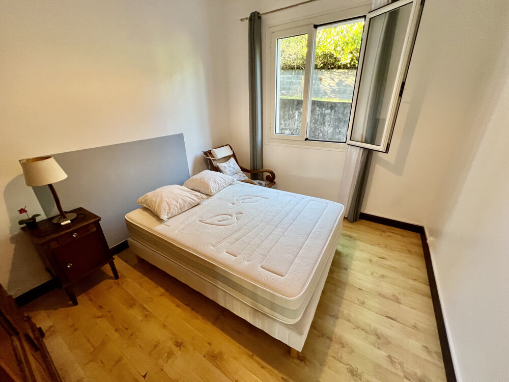 Vente Maison SAINT PIERRE 97410 - VILLA CONFORTABLE - TYPE CREOLE - PLAIN PIED - JARDIN ENTRETENU ET ARBORÉ St pierre