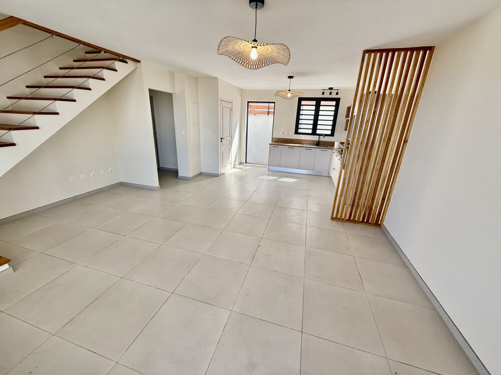 PETITE ÎLE 97429 - VILLA F4 NEUVE - VUE MER ET MONTAGNE - PROCHE DES COMMODITÉS