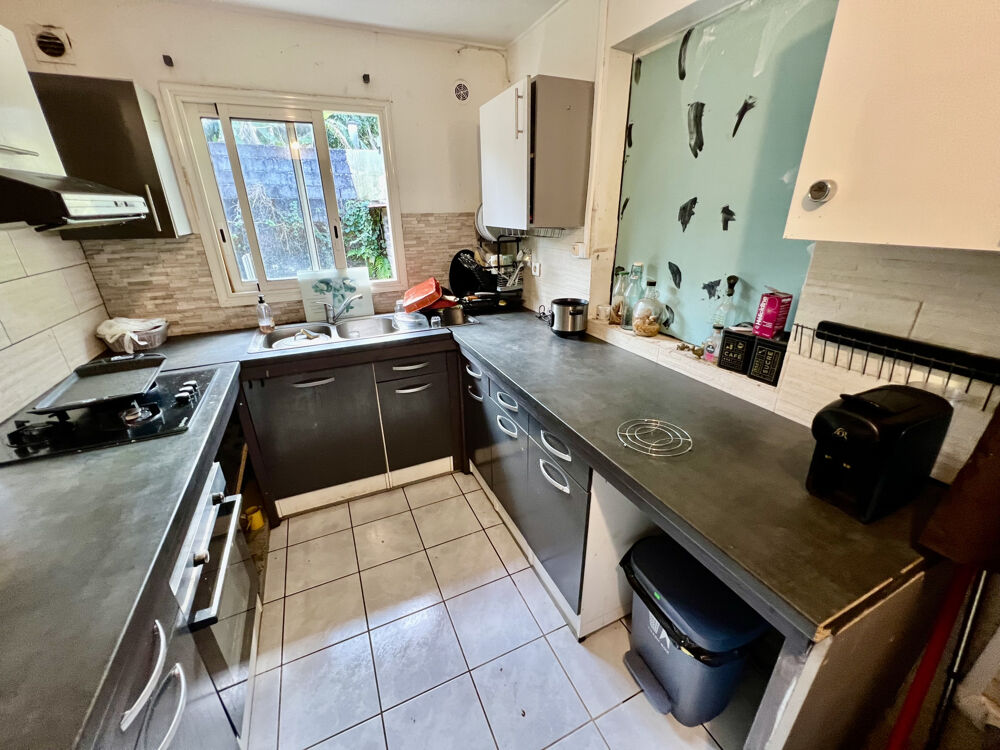 Vente Maison SAINT JOSEPH 97480 - MAISON FAMILIALE - DE PLAIN-PIED - BEAUX VOLUMES - QUARTIER CALME St joseph