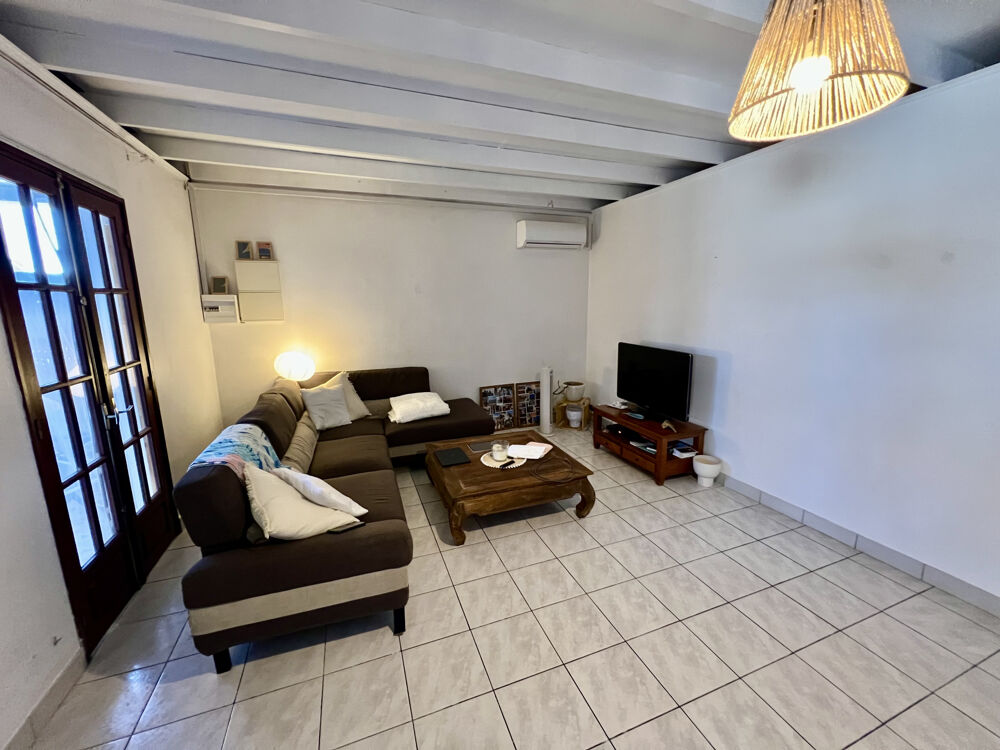 Vente Maison SAINT JOSEPH 97480 - VILLA AVEC PISCINE - BEAUX VOLUMES - RENDEMENT LOCATIF - PROCHE DE TOUTES COMMODITÉS St joseph