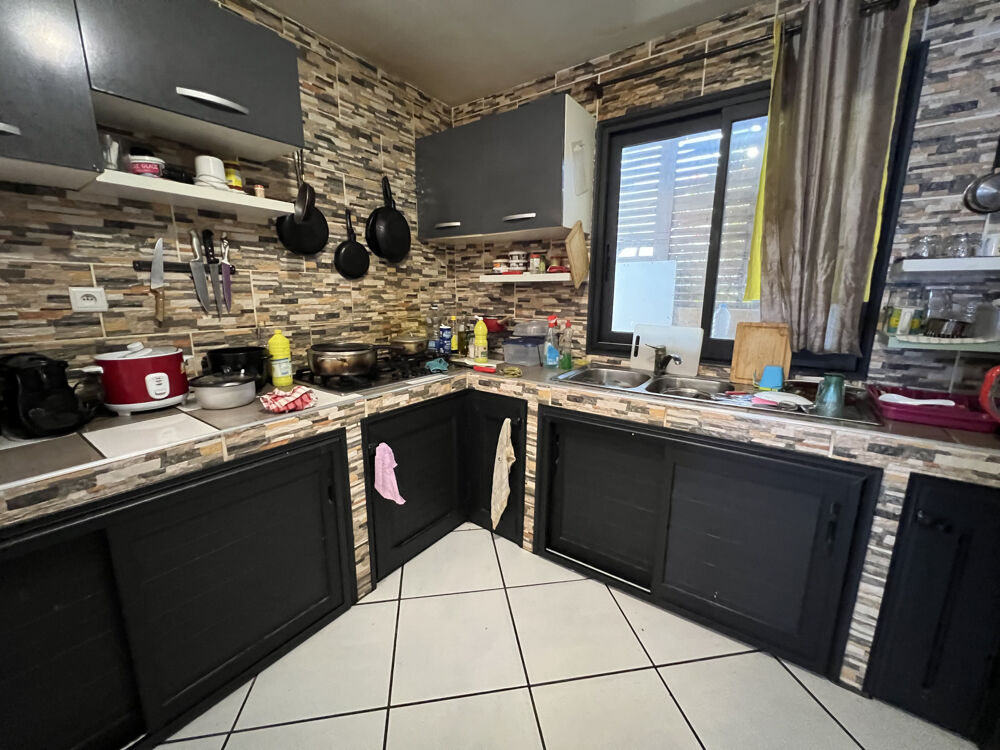 Vente Maison SAINT PIERRE 97410 - ENSEMBLE IMMOBILIER AVEC BON RENDEMENT LOCATIF - TOUT À L'ÉGOUT - SECTEUR PRIVILÉGIÉ St pierre
