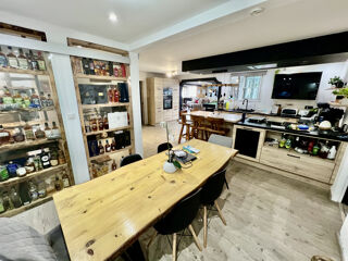  Maison � vendre 4 pi�ces 218 m�