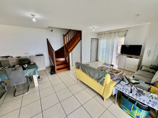  Maison � vendre 15 + pi�ces 335 m�