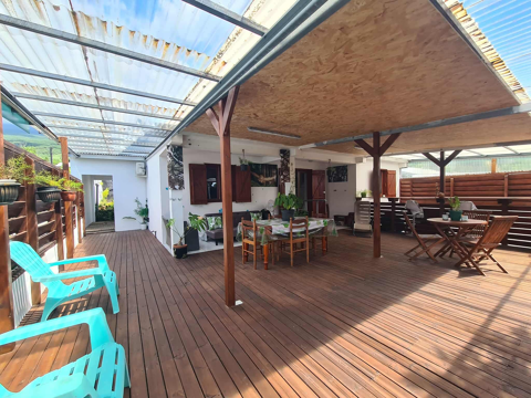   SAINT PHILIPPE 97442 - MAISON PARFAITEMENT ENTRETENUE - TERRASSE COUVERTE - QUARTIER FACILE D'ACCES Maison - 4 pi�ce(s) - 68 m�