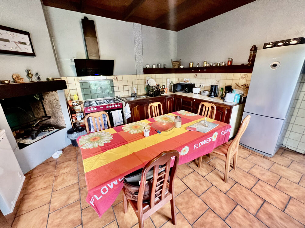 Vente Maison TAMPON 97430 - MAISON FAMILIALE - TRÈS BEAUX VOLUMES - IDÉAL INVESTISSEMENT - QUARTIER AGRÉABLE Le tampon