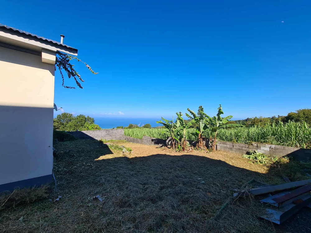 SAINT JOSEPH 97480 - VILLA EN BON ETAT GENERAL - LUMINEUSE - MAGNIFIQUE VUE MER