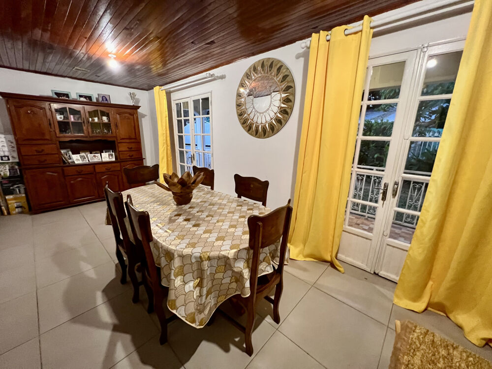 SAINT PIERRE 97410 - BELLE VILLA HABITABLE DE SUITE - EMPLACEMENT DE CHOIX