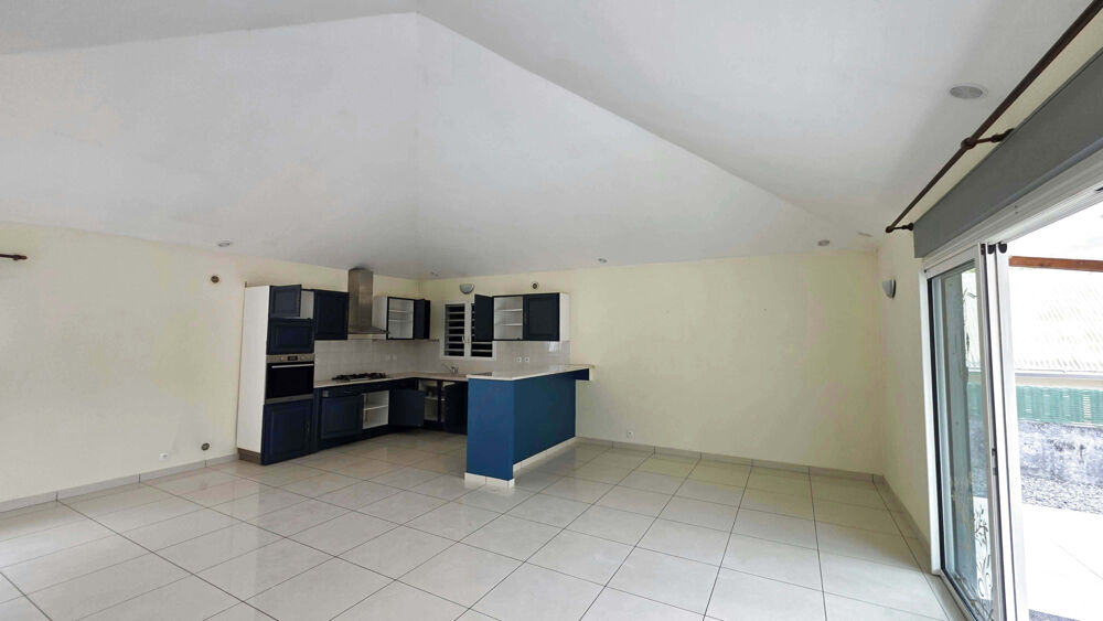 TAMPON 97430 - VILLA F4 - BEAUX ESPACES - TERRAIN VERDOYANT - SECTEUR CALME