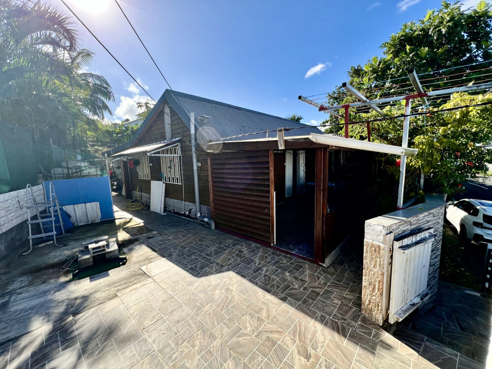 Vente Maison SAINT JOSEPH 97480 - MAISON LUMINEUSE - BUREAU - GARAGE - QUARTIER PRISÉ St joseph