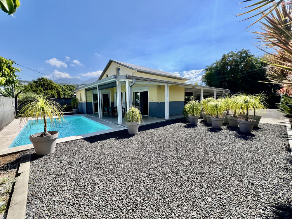 SAINT JOSEPH 97480 - VILLA F4 + MEZZANINE - BEAUX VOLUMES - PISCINE - PROCHE CENTRE
