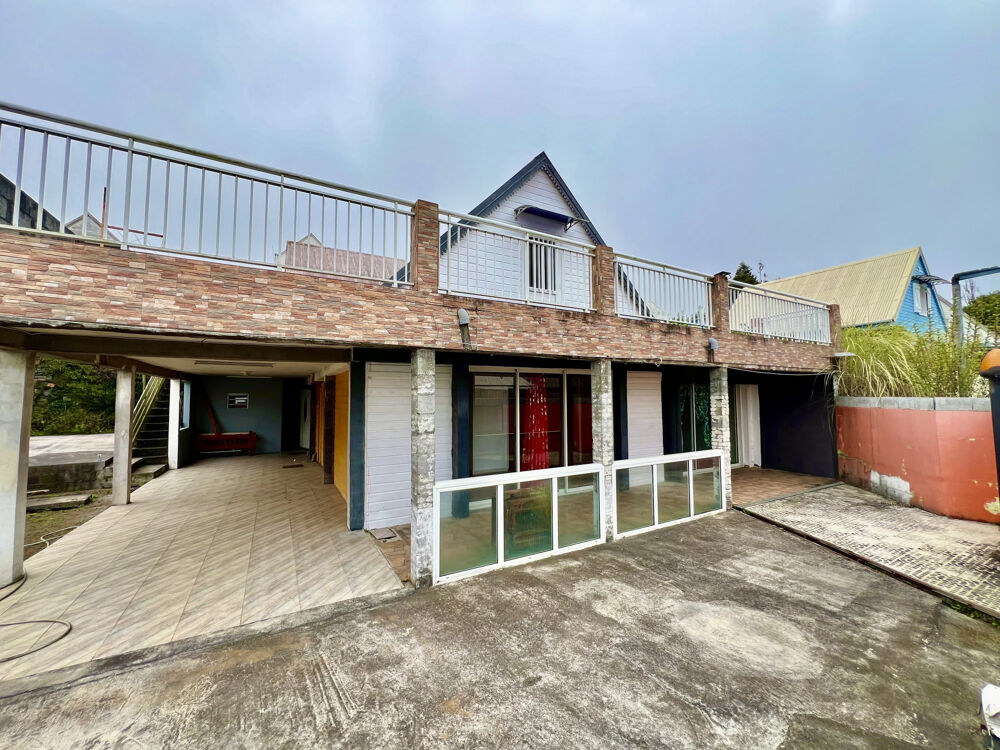 Maison 6 pièces 135 m² · à Le Tampon · 135 m² · 171 000 €