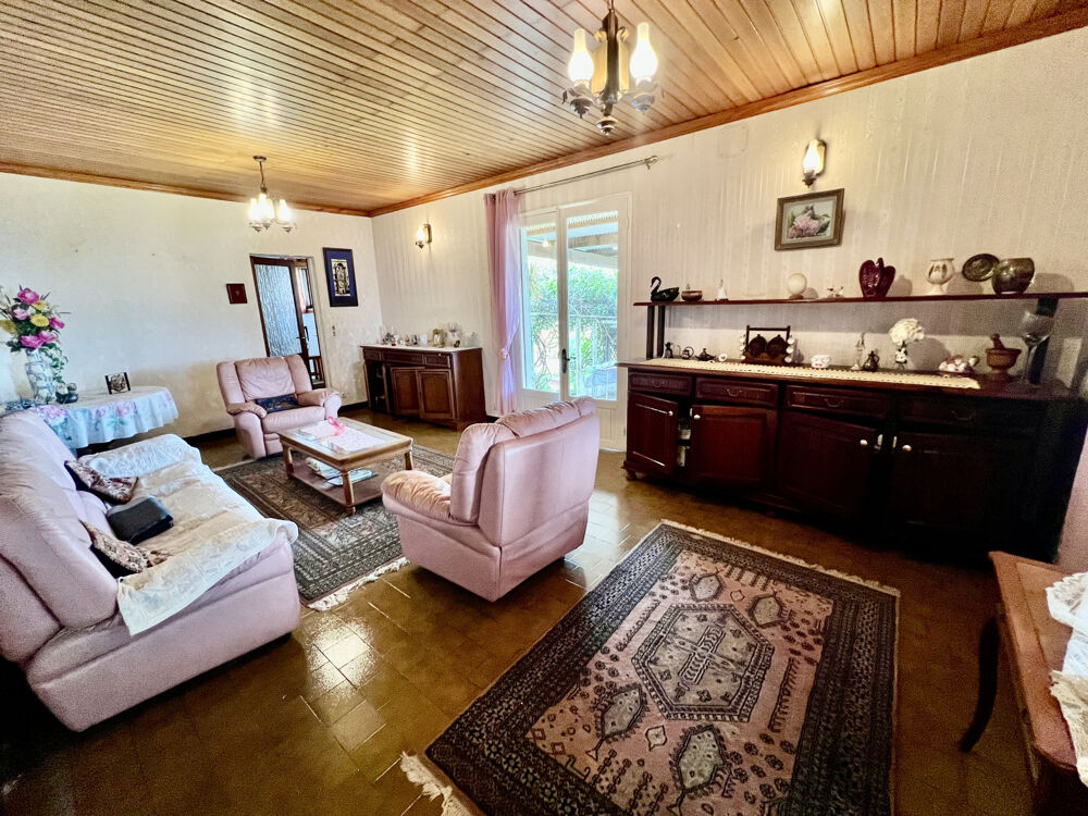 Vente Maison TAMPON 97430 - VASTE VILLA F5 FONCTIONNELLE - CONFORTABLE - LUMINEUSE - PROCHE DES COMMODITES Le tampon