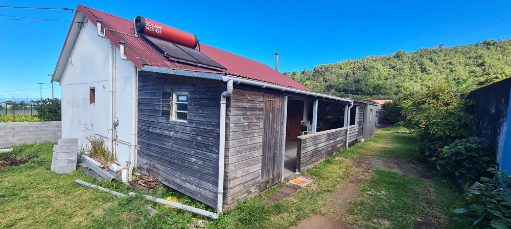 SAINT JOSEPH 97480 - MAISON F3/4 ENTRETENUE ET AGREABLE - MEZZANINE