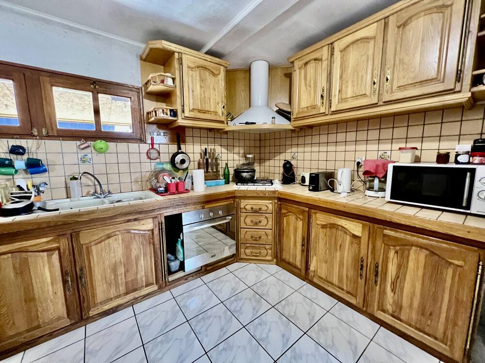 SAINT JOSEPH 97480 - MAISON F3/4 ENTRETENUE ET AGREABLE - MEZZANINE